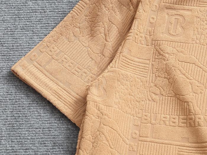 超奇跡の入荷☆ バーバリー スーパーコピー アルファベット刺繍二重袖背格子貼布の精巧で美しい重工芸Tシャツ