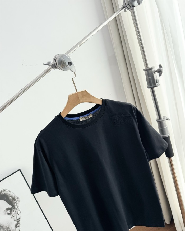 追跡付 バーバリー コピー Burberry軍馬シート刺繍サマーラウンドネック半袖Tシャツ2色