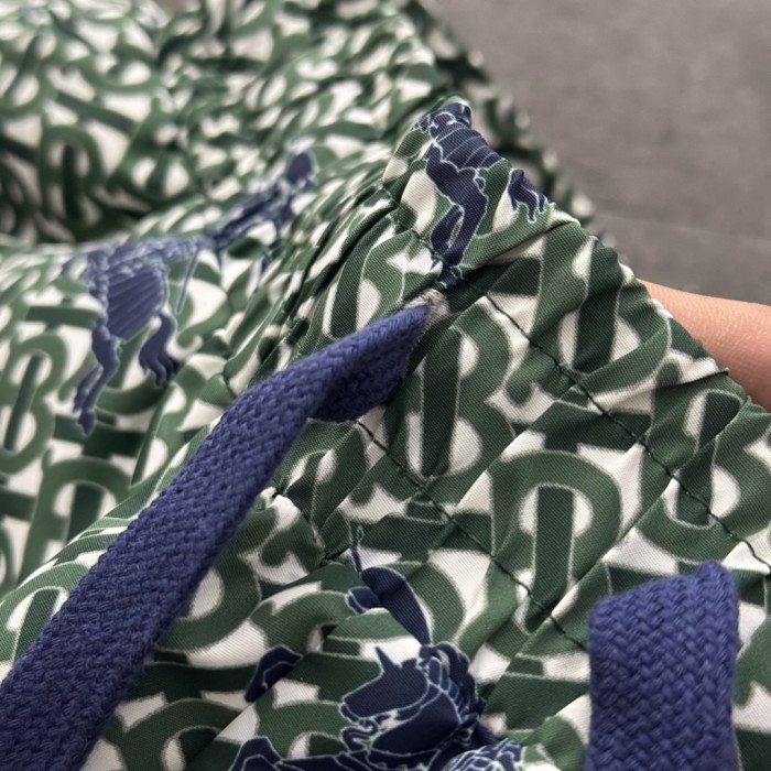 ★超人気 バーバリー スーパーコピー Burberry老花満印ビーチパンツショートパンツ