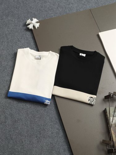 ★超人気 バーバリー コピー アルファベット刺繍二重袖背格子貼布の精巧で美しい重工芸Tシャツ