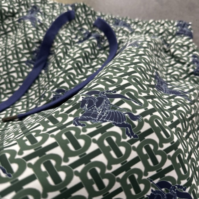 ★超人気 バーバリー スーパーコピー Burberry老花満印ビーチパンツショートパンツ