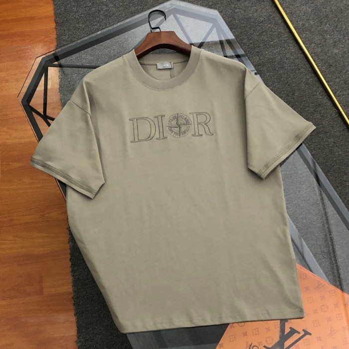 新作 ディオール コピーおすすめ の刺繍ロゴ半袖Tシャツ
