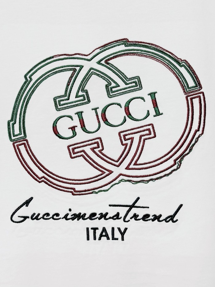大人気 グッチ 激安通販 Gucciの前後に刺繍された丸首半袖Tシャツ