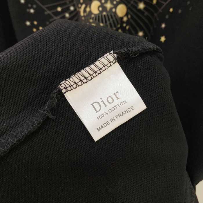高品質 ディオール 激安偽物 の25 SS胸貼りプリントロゴ丸首半袖Tシャツ