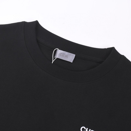 超話題! ディオール n級品 の25 SS刺繍ロゴポケットデザインラウンドネック半袖Tシャツ