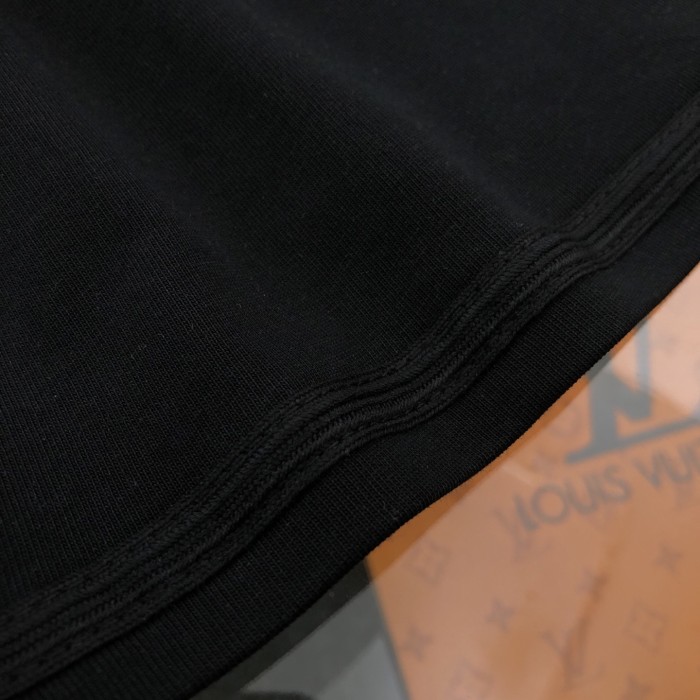 追跡付 ディオール 激安偽物 の刺繍ロゴ半袖Tシャツ