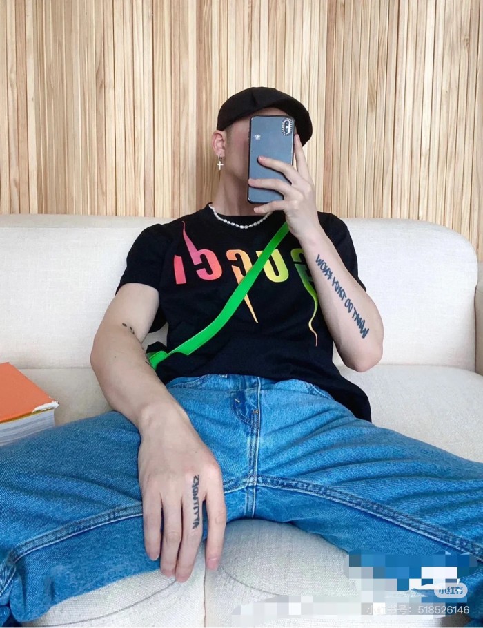 稀少 グッチ 激安通販 Gucci プリントアルファベットロゴラウンドネック半袖Tシャツ2色
