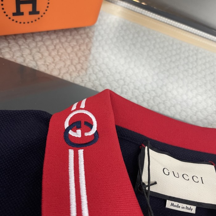 ★超人気 グッチ 偽物通販 Gucciの2025 ss定番赤襟ダブルGGロゴ半袖ポロシャツTシャツ