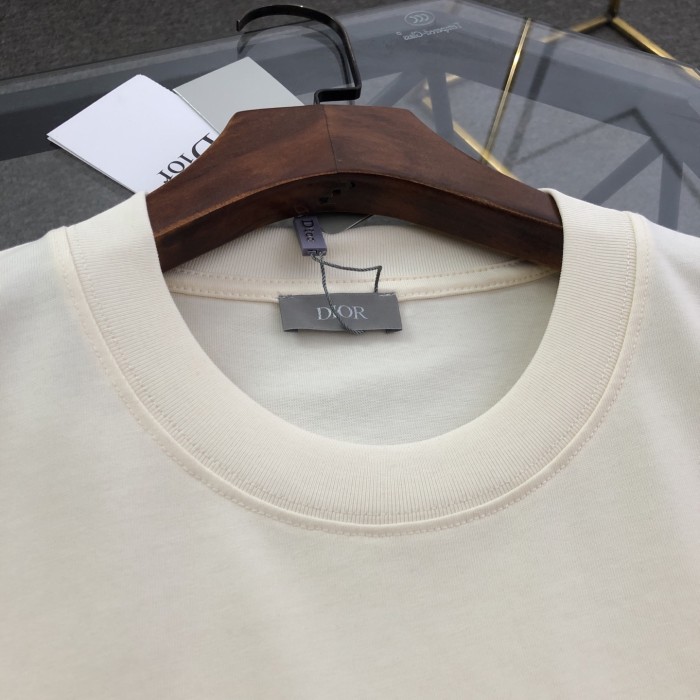 超奇跡の入荷☆ ディオール 偽物通販 の刺繍ロゴ半袖Tシャツ