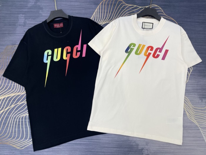 稀少 グッチ 激安通販 Gucci プリントアルファベットロゴラウンドネック半袖Tシャツ2色