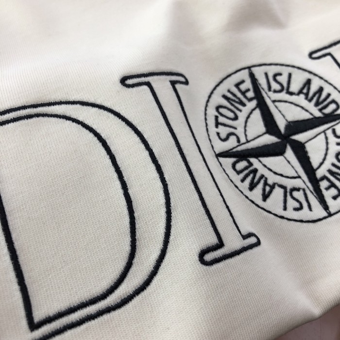 超奇跡の入荷☆ ディオール 偽物通販 の刺繍ロゴ半袖Tシャツ