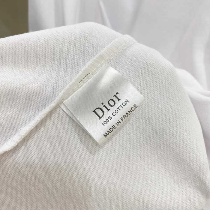 稀少 ディオール 激安通販 の25 SS胸貼りプリントロゴ丸首半袖Tシャツ