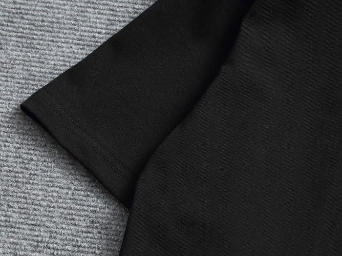稀少 ロエベ 激安偽物 LOEWEマカロン刺繍半袖