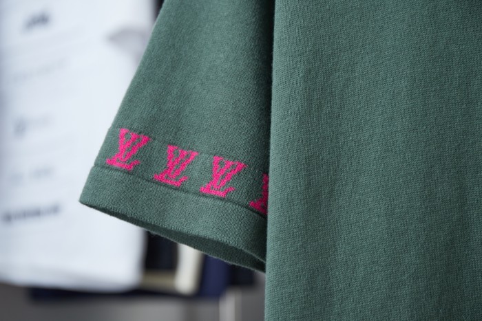 高品質  ルイヴィトン 激安偽物 Lv刺繍ニット半袖