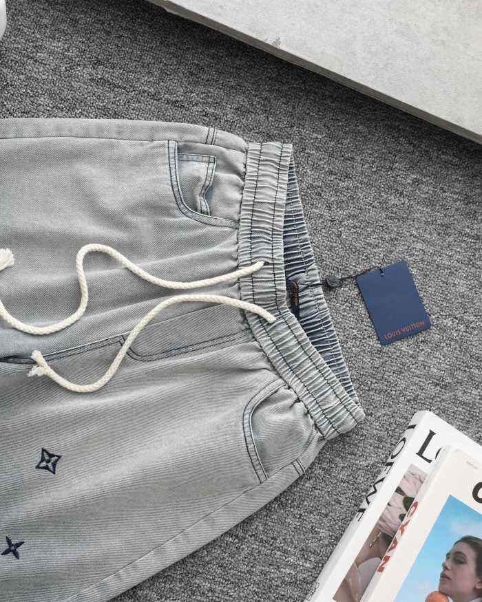 累積売上総額第１位！ルイヴィトン コピー 25 SS重工刺繍ロゴ水洗旧デニムパンツ5分パンツ