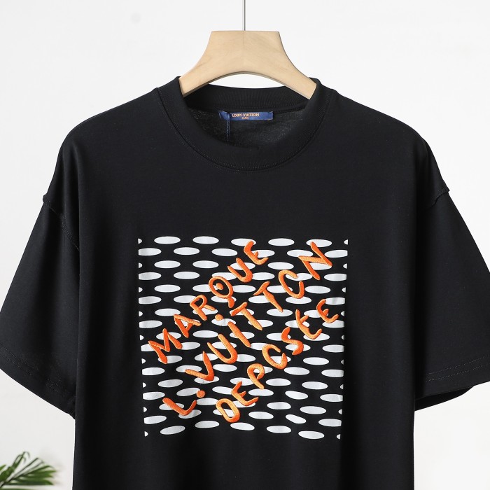 【話題商品！】 ルイヴィトン n級品 25 SS立体刺繍半袖Tシャツ2色