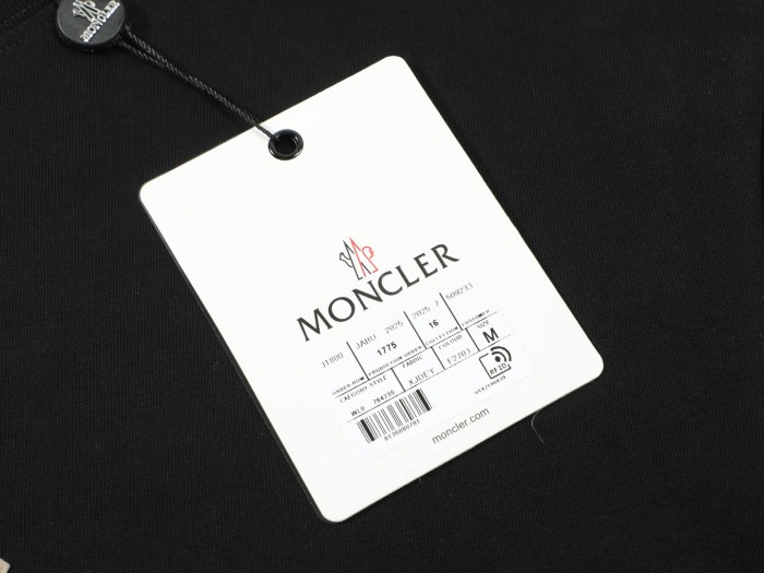 【限定】 モンクレール 偽物通販  彫刻半袖Tシャツ