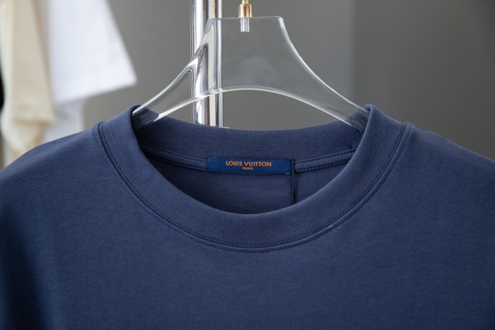 【話題商品！】ルイヴィトン n級品 老花グラデーション半袖Tシャツ