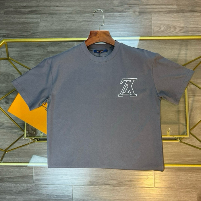 一目惚れ♪  ルイヴィトン 激安通販 刺繍アルファベット半袖Tシャツ2色