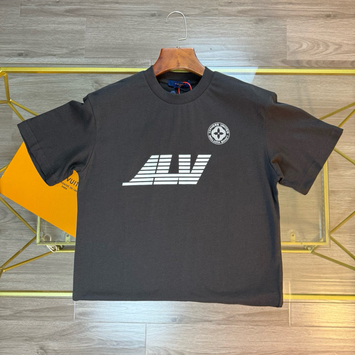 入手困難  ルイヴィトン コピー クラッシュカラープリント半袖Tシャツ