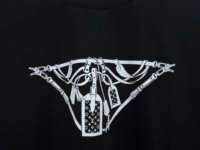 新作 ルイヴィトン 激安通販  Louis Vuittonプリントデザイン丸首半袖Tシャツ