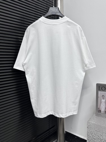 超奇跡の入荷☆ ルイヴィトン コピー  Louis Vuittonプリントデザイン丸首半袖Tシャツ