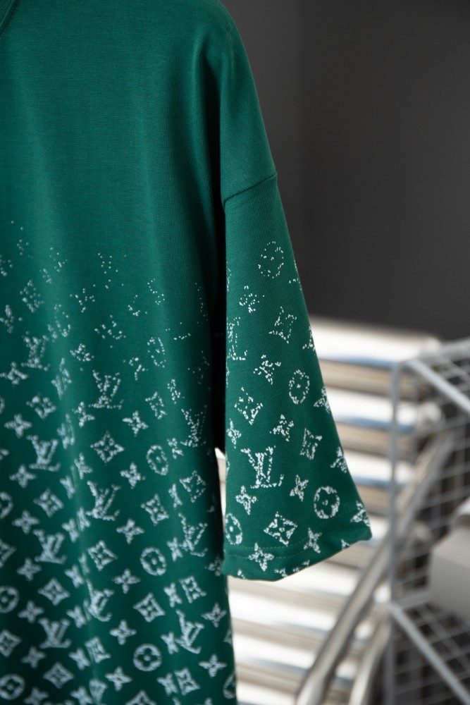 日本未入荷 ルイヴィトン スーパーコピー 老花グラデーション半袖Tシャツ