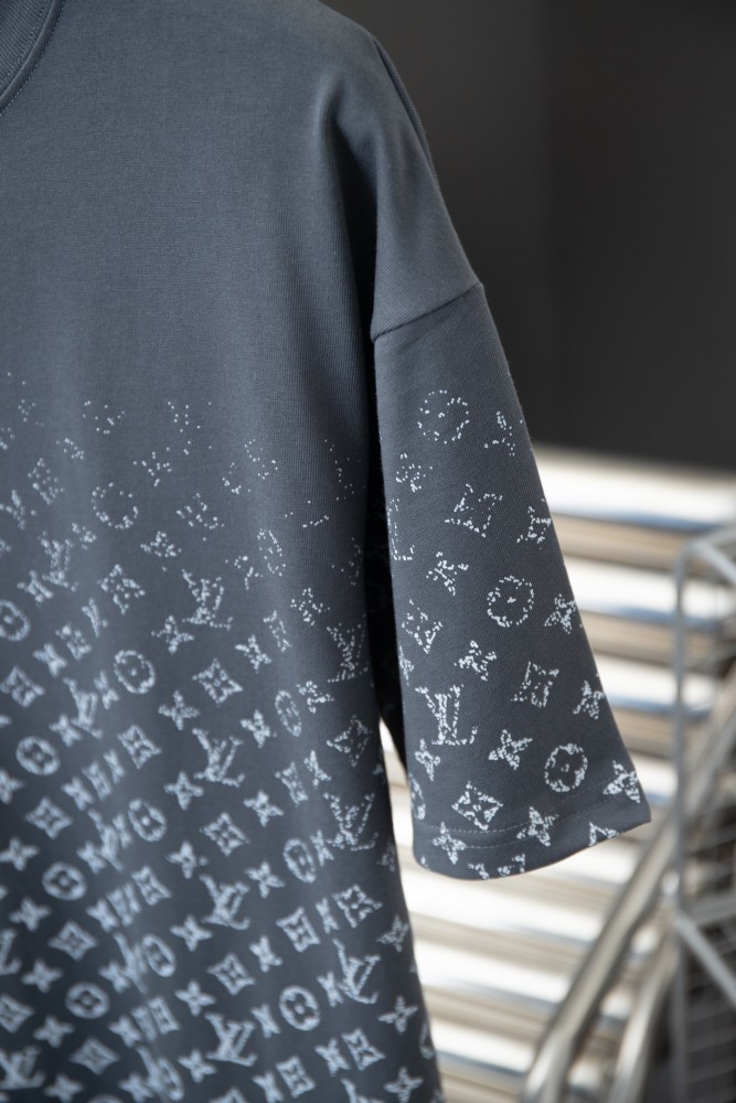 【限定】ルイヴィトン コピー 老花グラデーション半袖Tシャツ