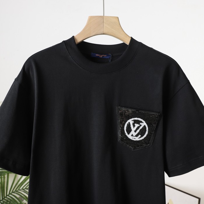 【限定】ルイヴィトン コピー 25 SSスパンコールアクセントポケットロゴ半袖Tシャツ半袖2色