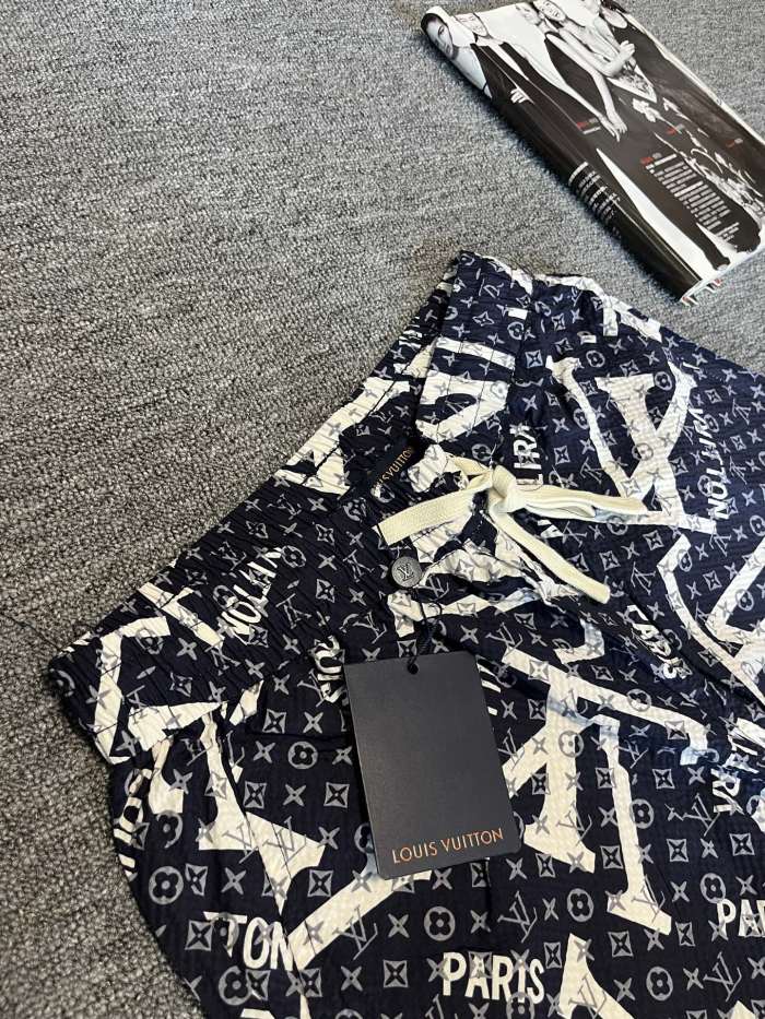 超奇跡の入荷☆ ルイヴィトン 激安通販  25 ss新フィットネススポーツカジュアルパンツ2色
