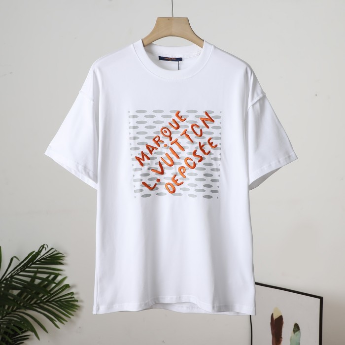 【話題商品！】 ルイヴィトン n級品 25 SS立体刺繍半袖Tシャツ2色