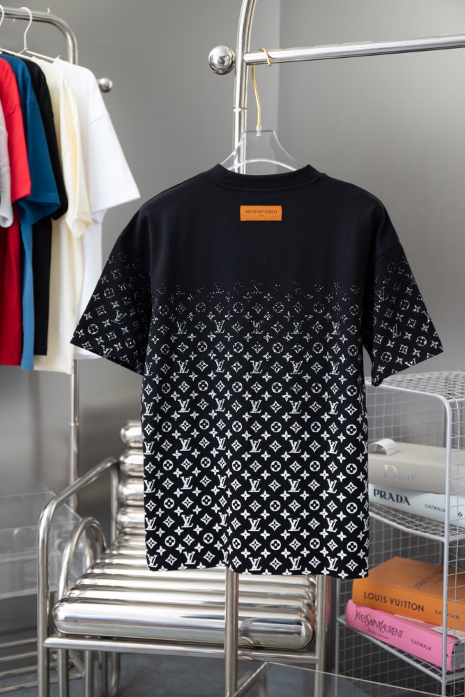 ★超人気  ルイヴィトン コピーおすすめ 老花グラデーション半袖Tシャツ