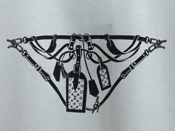 超奇跡の入荷☆ ルイヴィトン コピー  Louis Vuittonプリントデザイン丸首半袖Tシャツ