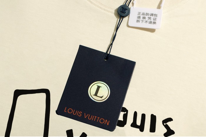 入手困難 ルイヴィトン 激安偽物 Louis Vuitton丸首半袖Tシャツ