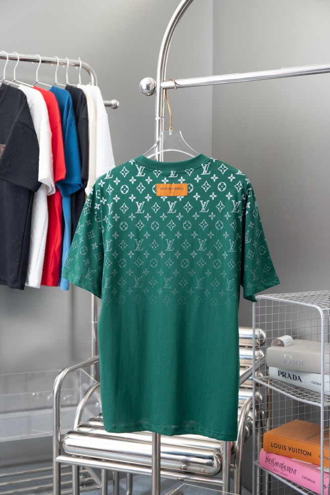 超奇跡の入荷☆ ルイヴィトン 偽物通販 老花グラデーション半袖Tシャツ