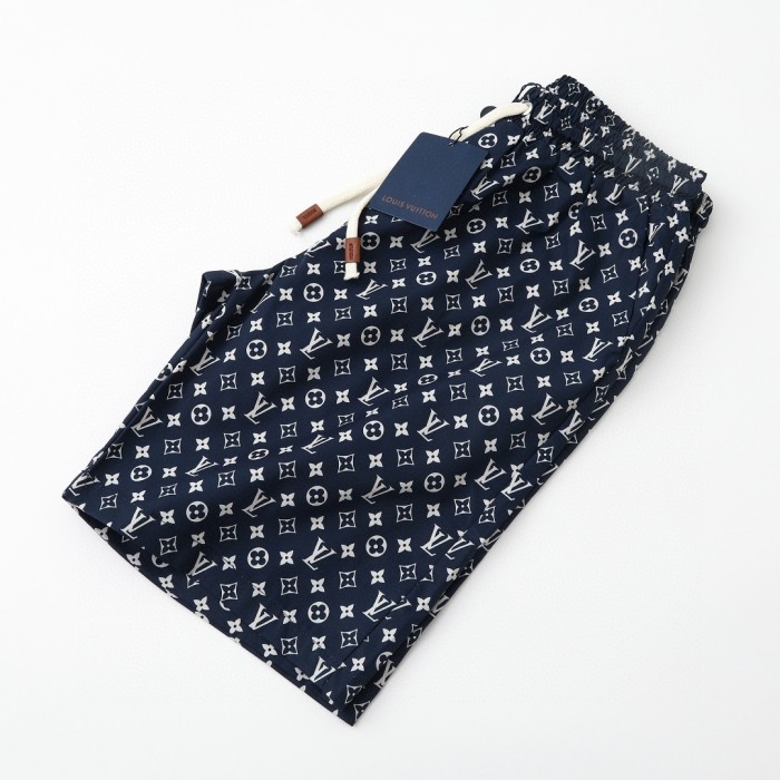 超奇跡の入荷☆ ルイヴィトン 偽物通販  25 SSオールドフラワーたっぷりジャカード半袖シャツTシャツ半ズボンセット