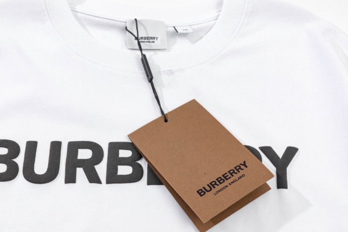 超話題! バーバリー コピーおすすめ のロゴカップルゆったり半袖Tシャツ2色