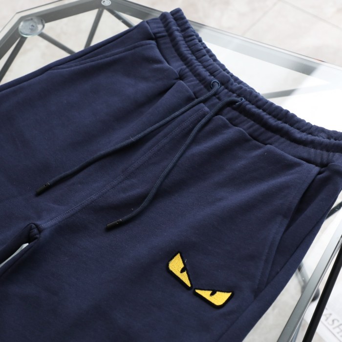 日本未入荷 フェンディ コピー  の歯ブラシ刺繍悪魔の目カジュアルパンツ5分パンツ