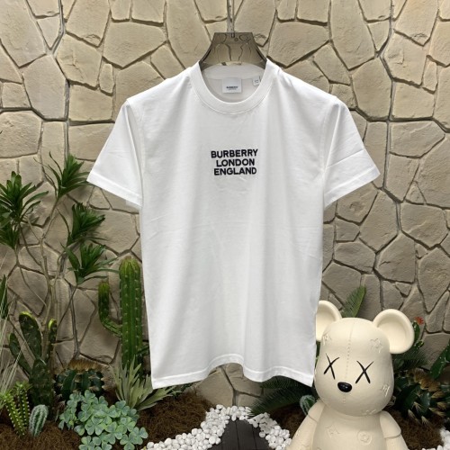 使い勝手良し バーバリー コピー の刺繍ロゴ超大型半袖レギュラーTシャツ