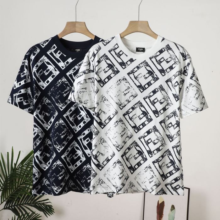 入手困難 フェンディ スーパーコピー の満印半袖Tシャツ2色