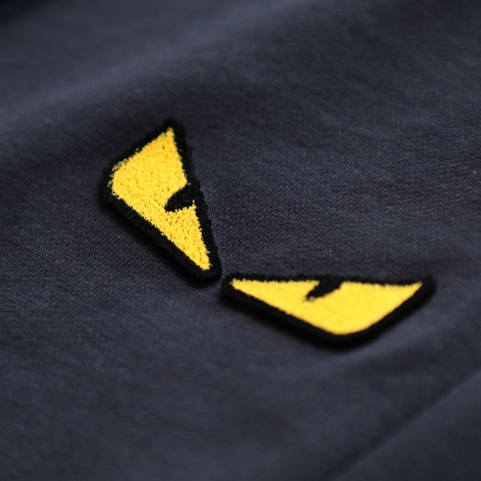 日本未入荷 フェンディ コピー  の歯ブラシ刺繍悪魔の目カジュアルパンツ5分パンツ