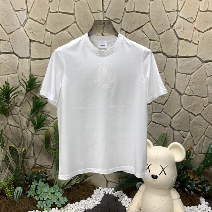 累積売上総額第１位！バーバリー スーパーコピー のロゴラウンドネックカジュアル通気半袖Tシャツレディースホワイト