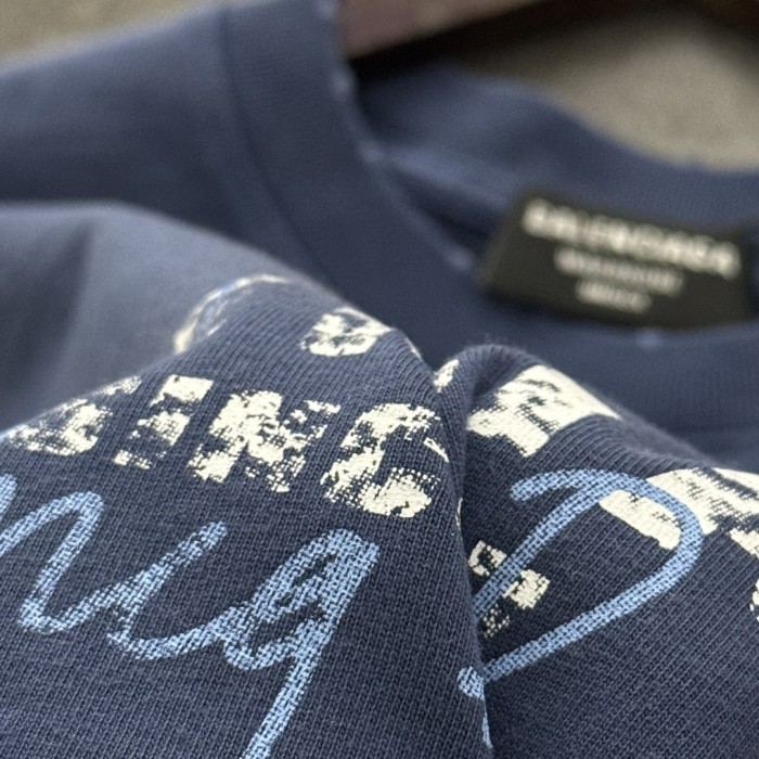 稀少  バレンシアガ スーパーコピー の アルファベットプリント半袖Tシャツ