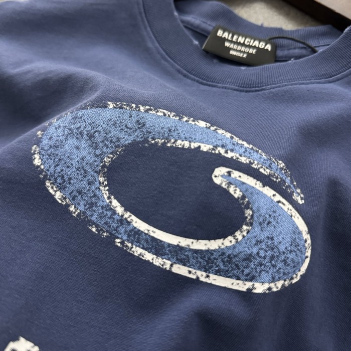 稀少  バレンシアガ スーパーコピー の アルファベットプリント半袖Tシャツ
