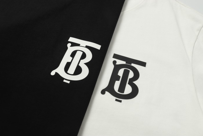 ★超人気 バーバリー コピー の 立体シリカゲル圧着プリント半袖Tシャツ