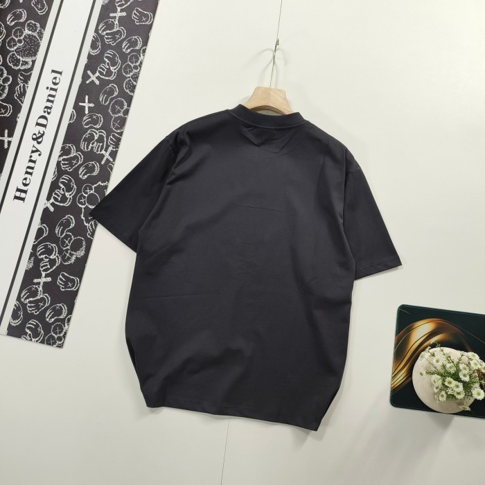 入手困難 バレンシアガ n級品 の2025 SSクラウン麦穂多元化引き裂きプリント半袖Tシャツ