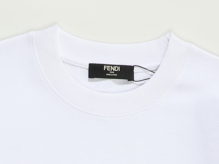 追跡付 フェンディ 激安偽物  の怪獣悪魔の目半袖Tシャツ