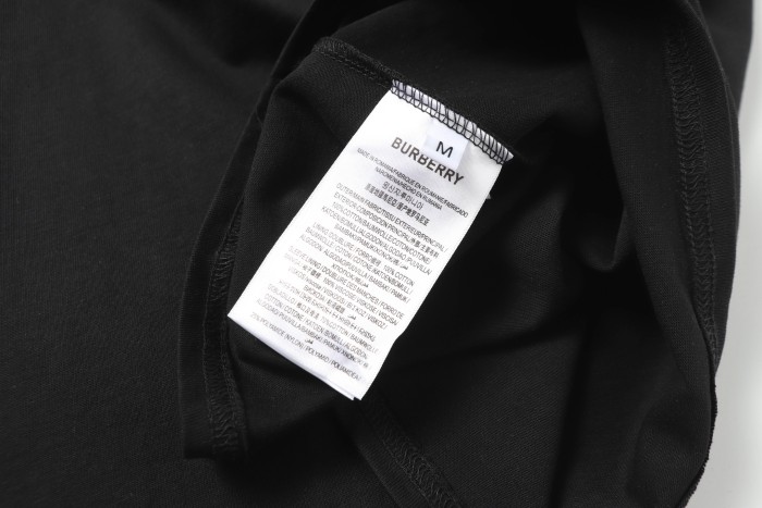★超人気 バーバリー コピー の 立体シリカゲル圧着プリント半袖Tシャツ