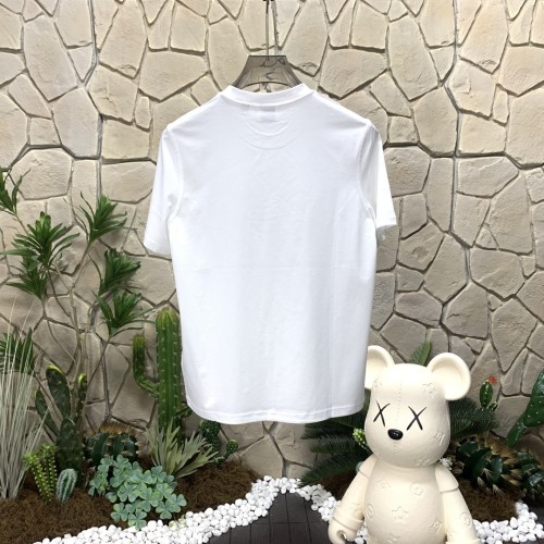 累積売上総額第１位！バーバリー スーパーコピー のロゴラウンドネックカジュアル通気半袖Tシャツレディースホワイト