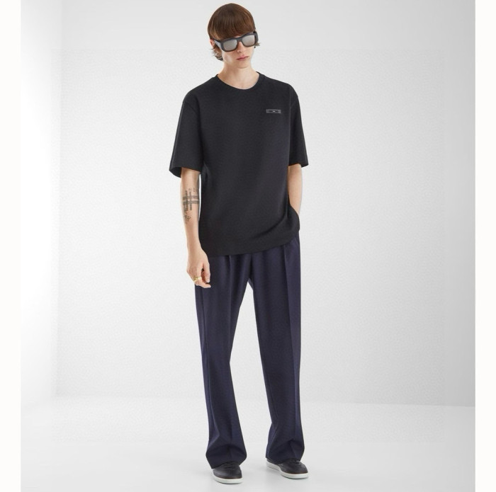 超奇跡の入荷☆  フェンディ 激安偽物 春夏レザーアルファベット半袖Tシャツ2色
